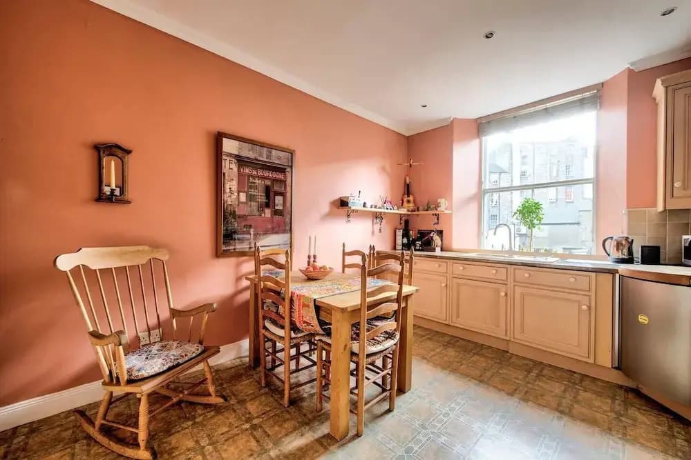 Beautiful 1 Bedroom City Centre Apartment - photo 11