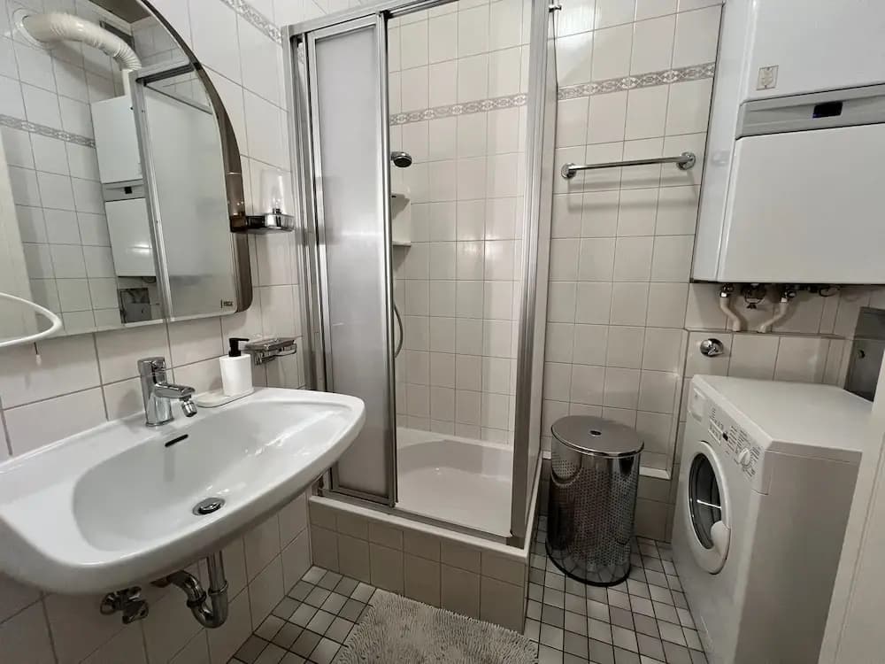 Vienna Spacious 2BR Apt Long Stay - photo 7