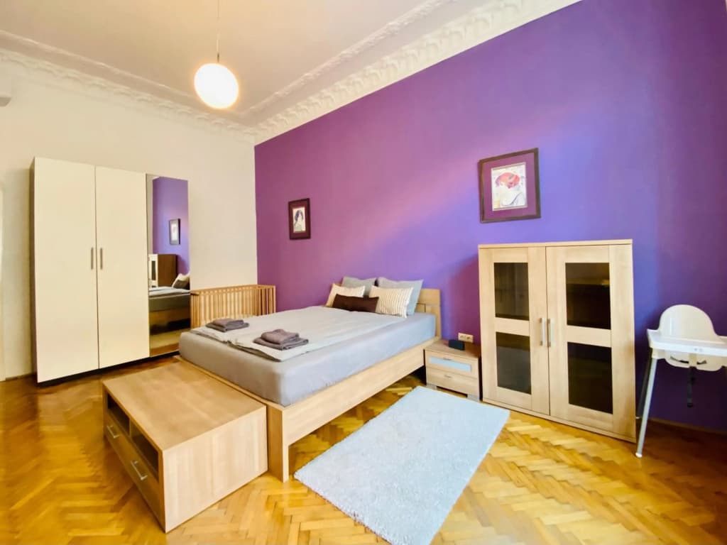 Deco House - Huge central two bedroom - photo 2
