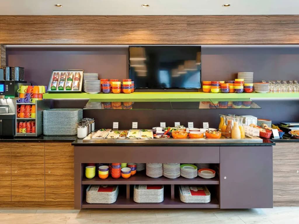 Ibis Styles Wien City - photo 12