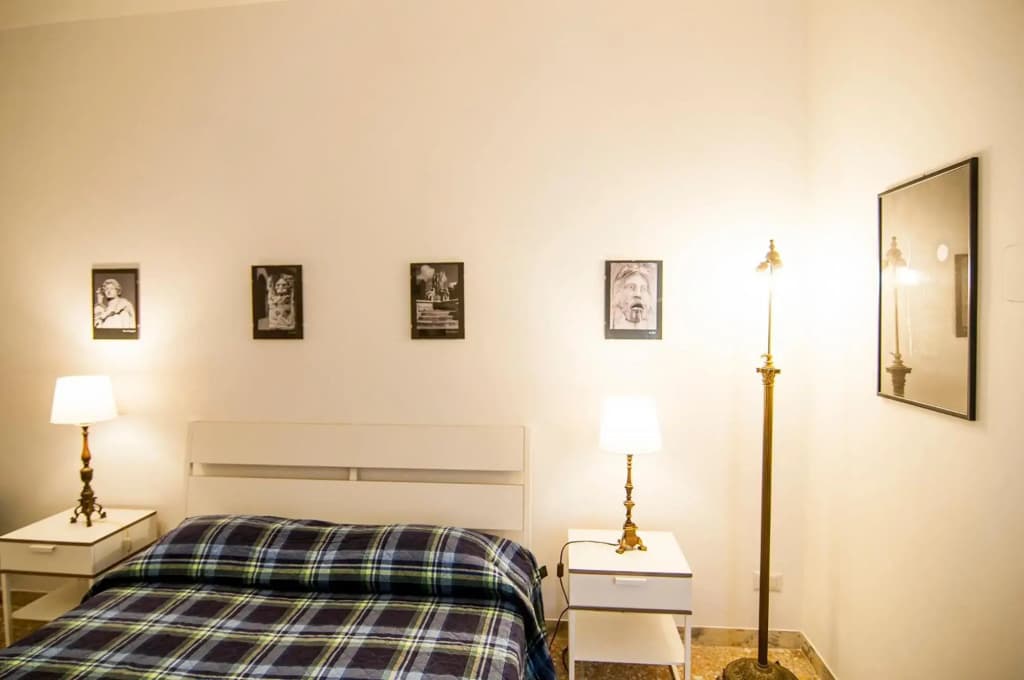 Vatican Museums Roomy Apartment - photo 12