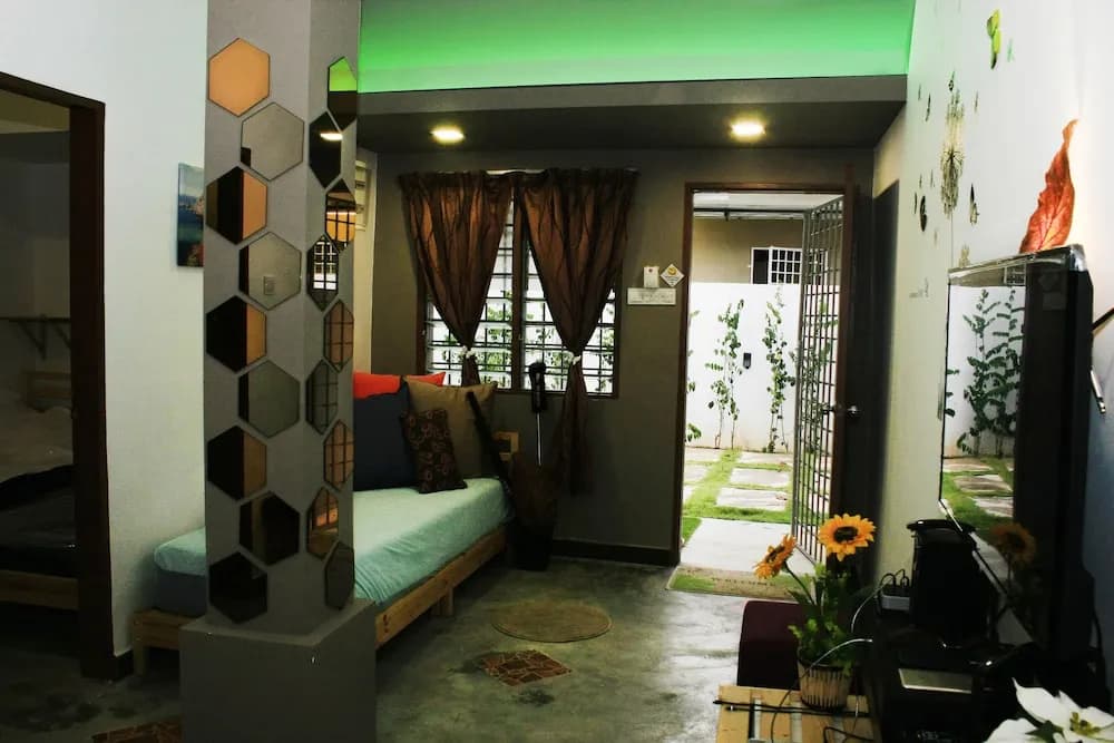 The Retreat Homestay - photo 4