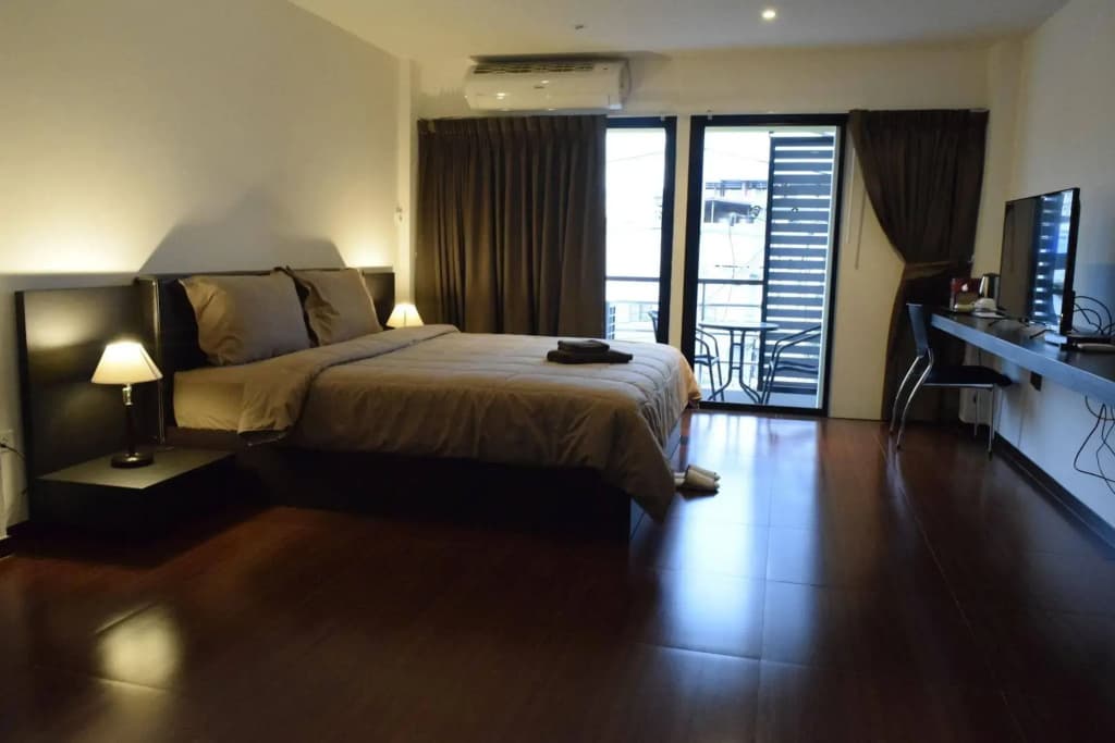 Hideaway Guest House And Bar - photo 3