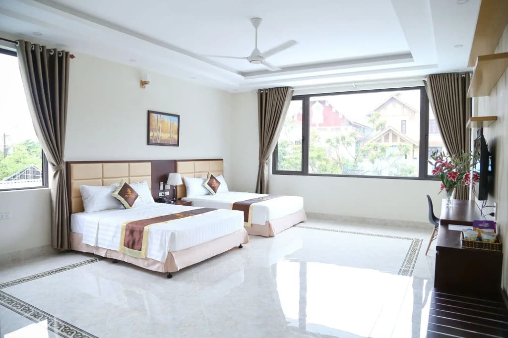 Iris Hotel Halong - photo 7