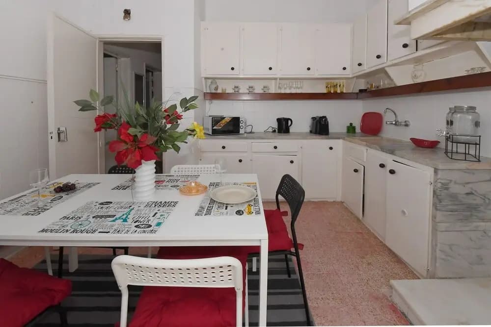 Royalty Hostel - photo 13