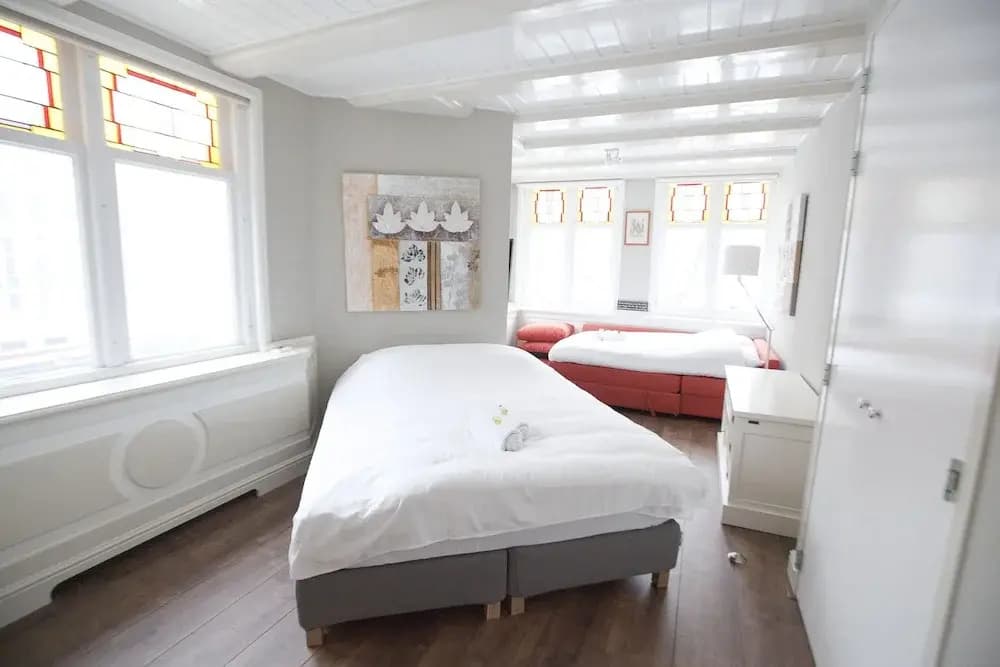 Lovely Studio With Canal Views - photo 4