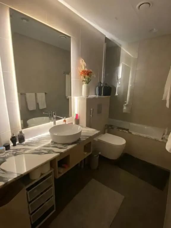 Gorgeous 2 Br in Paramount - photo 9
