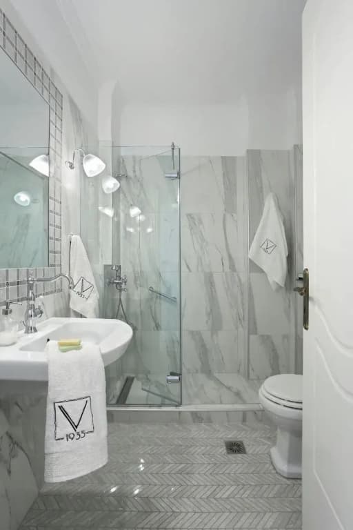 V1935 Luxurious Apartments - photo 8
