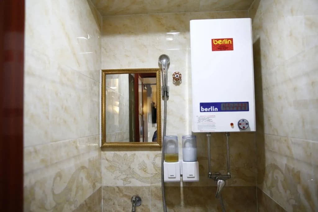 Sandhu guest house - photo 7