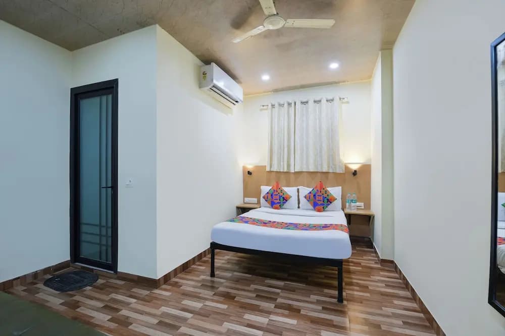 Hotel Royal Residency - photo 3