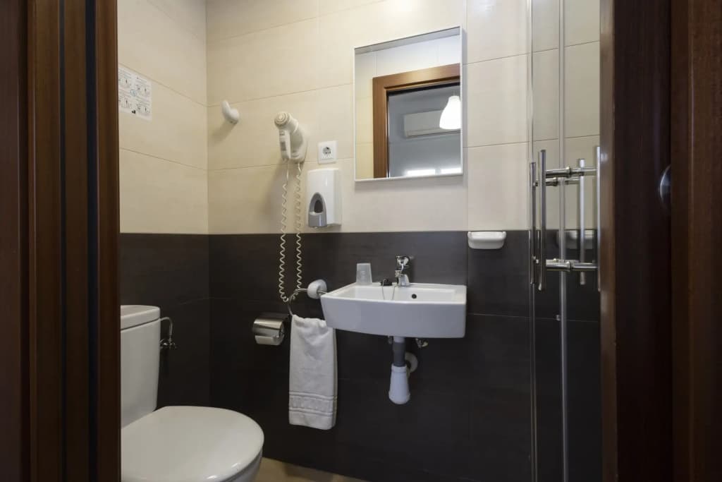 Hostal Sans - photo 9