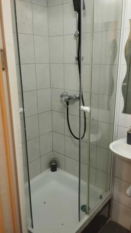 Affordable 1BR Apt Near Schönbrunn - photo 5