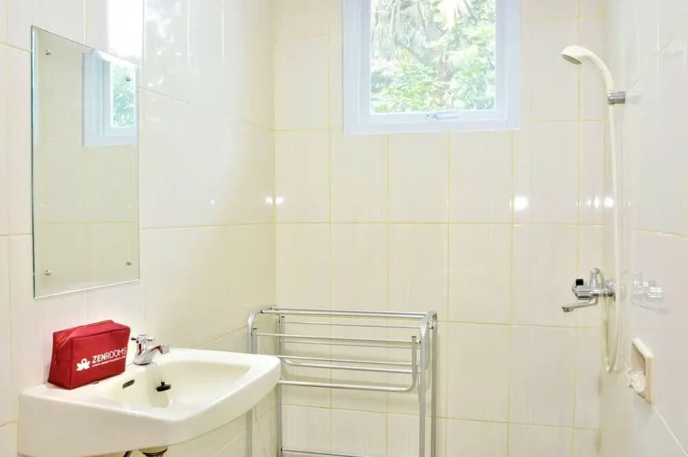 ZEN Rooms Basic Lebak Bulus - photo 8