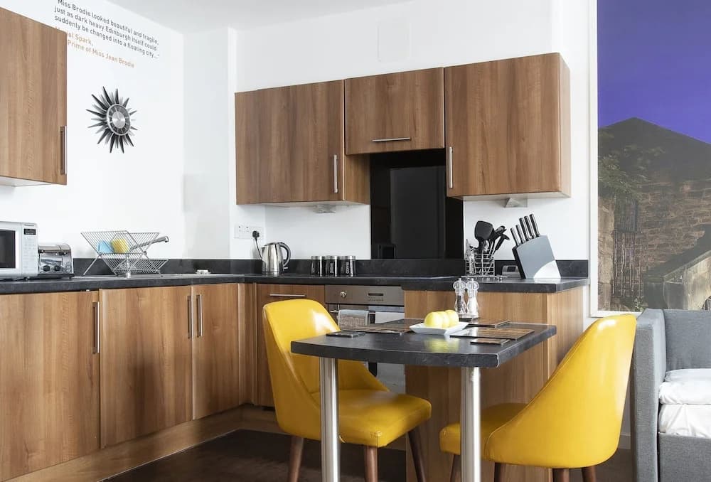 Stewart by Heeton Concept Aparthotel Edinburgh - photo 26