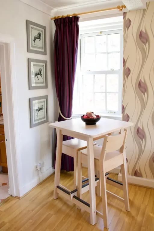 2 Bedroom Central Edinburgh Flat - photo 5