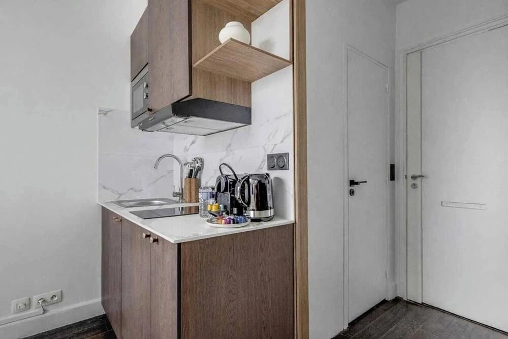 Charming Studio Apartment - AC- 2P - Nation - photo 13