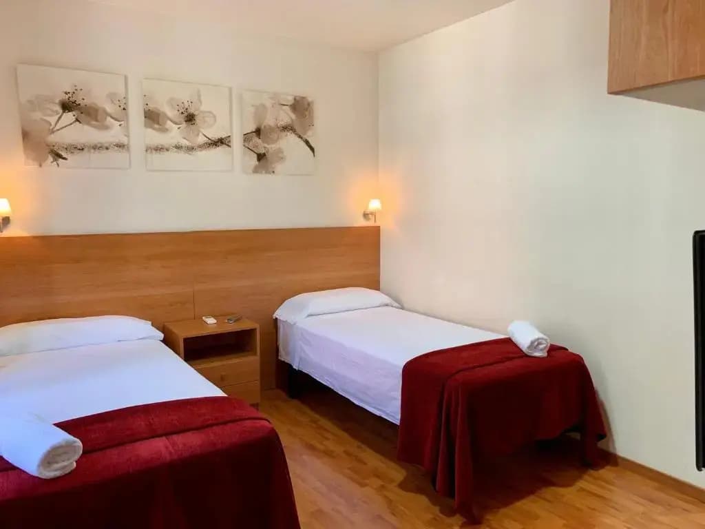 Hostal Madrazo - photo 3