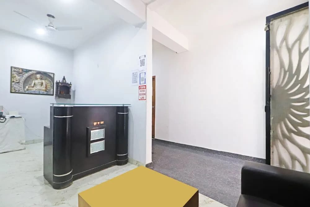 Mauryan Elite Hotel Chhatarpur Metro Station - photo 11
