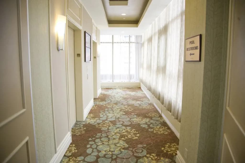 Skyline Hotel - photo 11