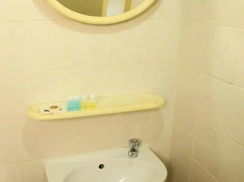 Phet Street Apartment - photo 5