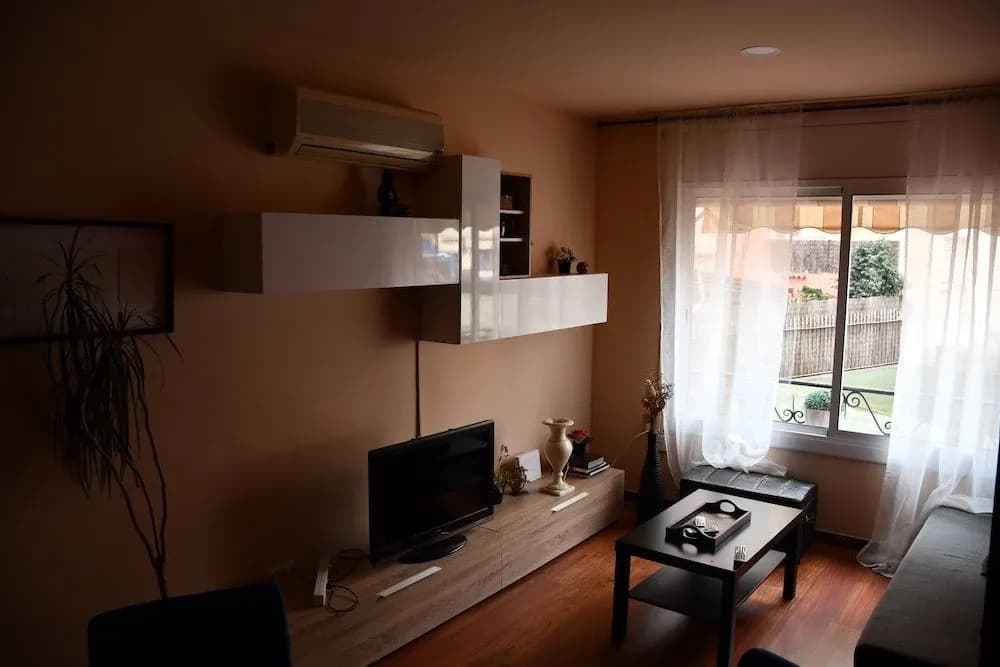 Three Bedroom Apartment in Sants - photo 7