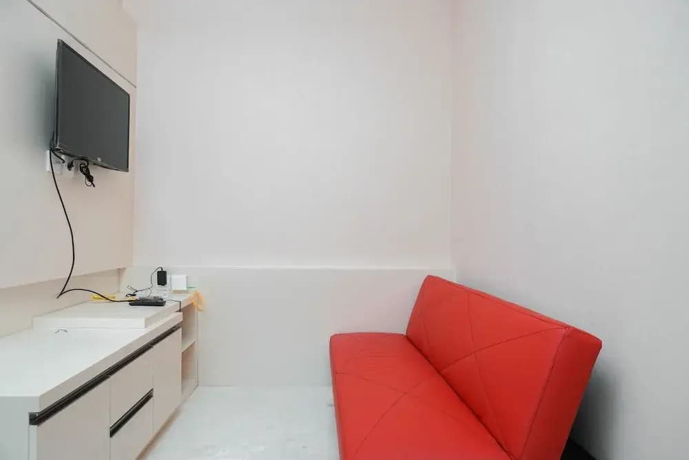 Modern 1BR Apartment at Puri Orchard - photo 2