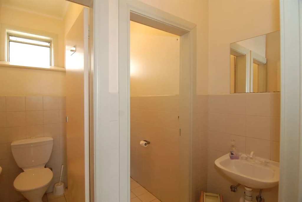Brunswick Tower Hotel - photo 9