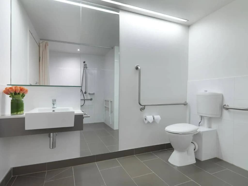 Travelodge Hotel Melbourne Docklands - photo 7