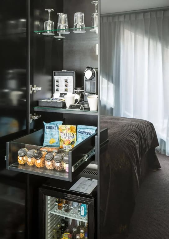 Montcalm East, Autograph Collection - photo 12