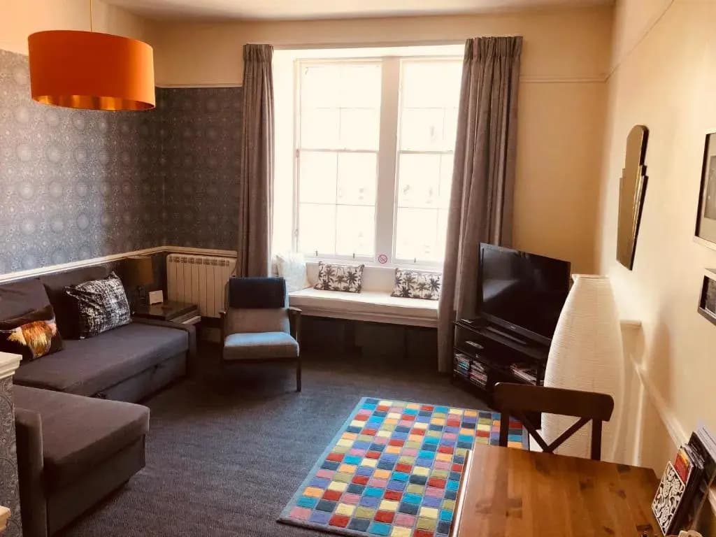 Edinburgh Old Town Apartment - photo 2