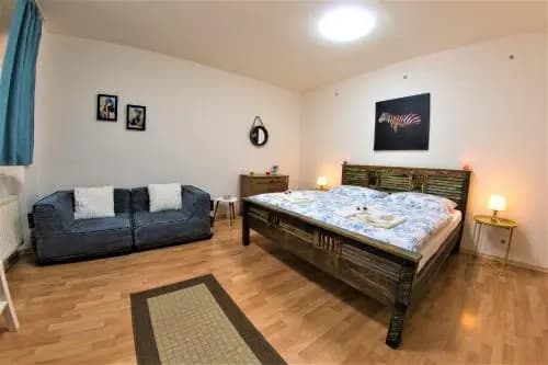 Old Town Jewel Apartments - photo 3