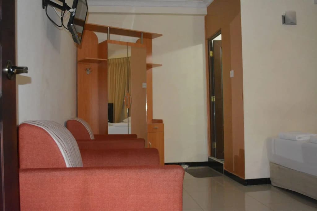 Saasha City Hotel - photo 5