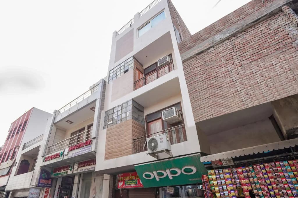 Hazel Residency by OYO Rooms - photo 1