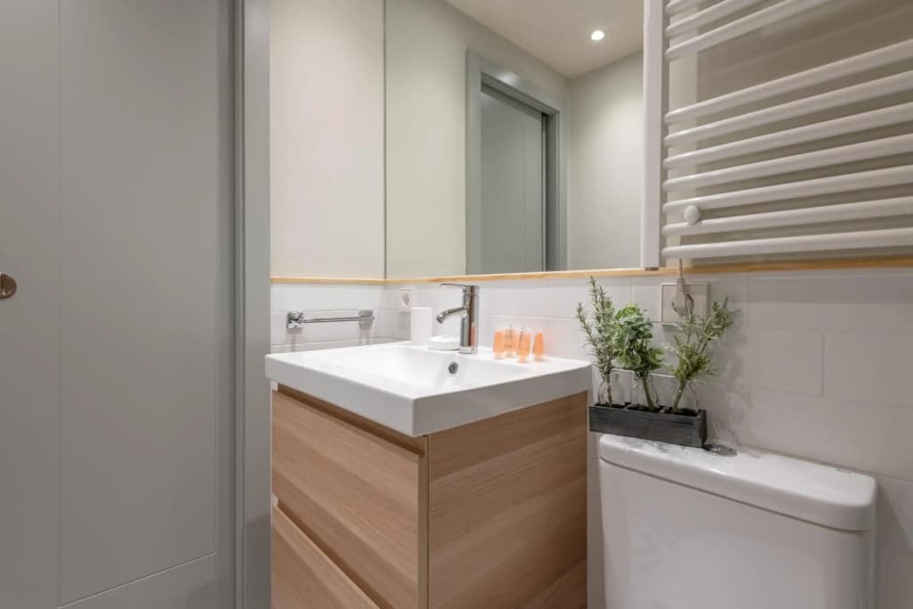 Sophisticated brand new flat - photo 13