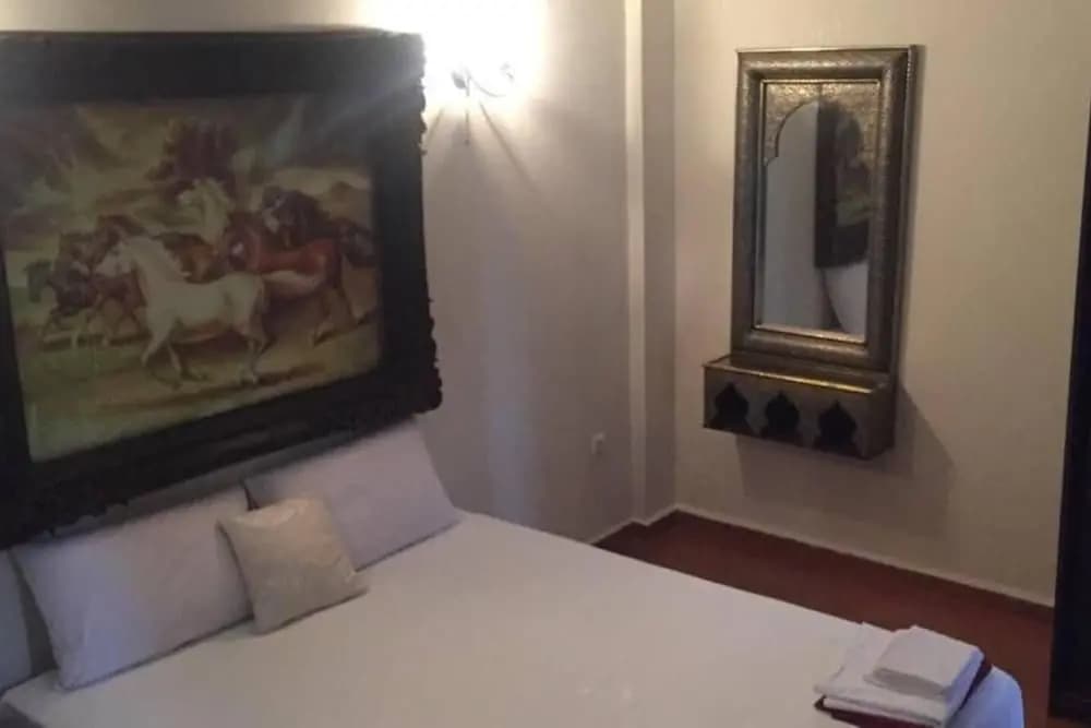 2 Bed Flat - Sleeps 6 - Hottub - Parking - Wifi - photo 4