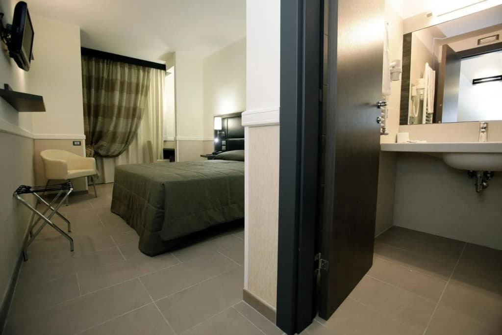 Hotel Artis - photo 17