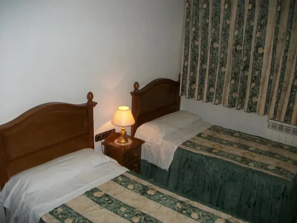 Hostal Alfaro - photo 10