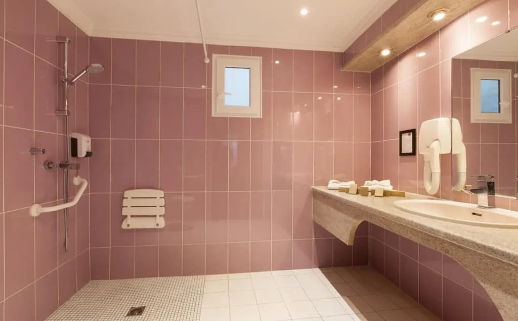 Grand Hôtel Amelot - photo 10