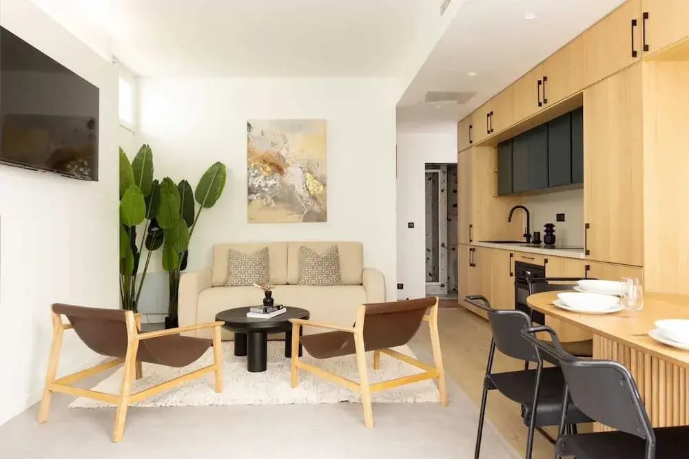 Elegance & Comfort With A/C in the Heart of 11th - photo 12