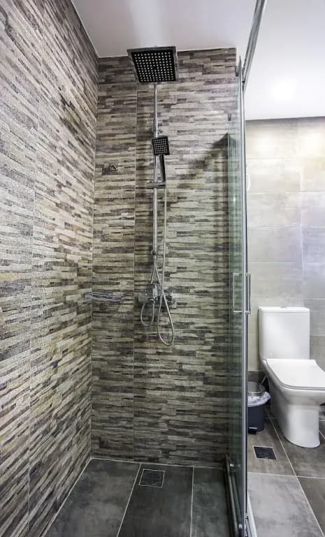 Spacious 3-Bedroom Apartment 90M From Train - photo 6