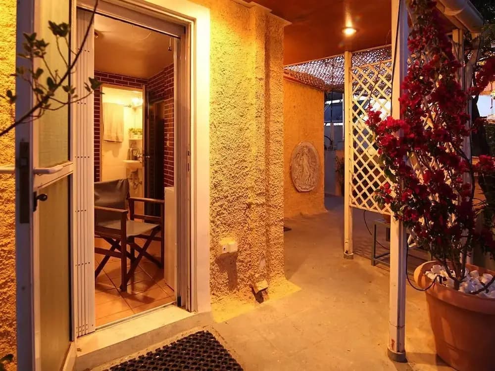 Romantic Apt with Penthouse & Acropolis View - photo 13
