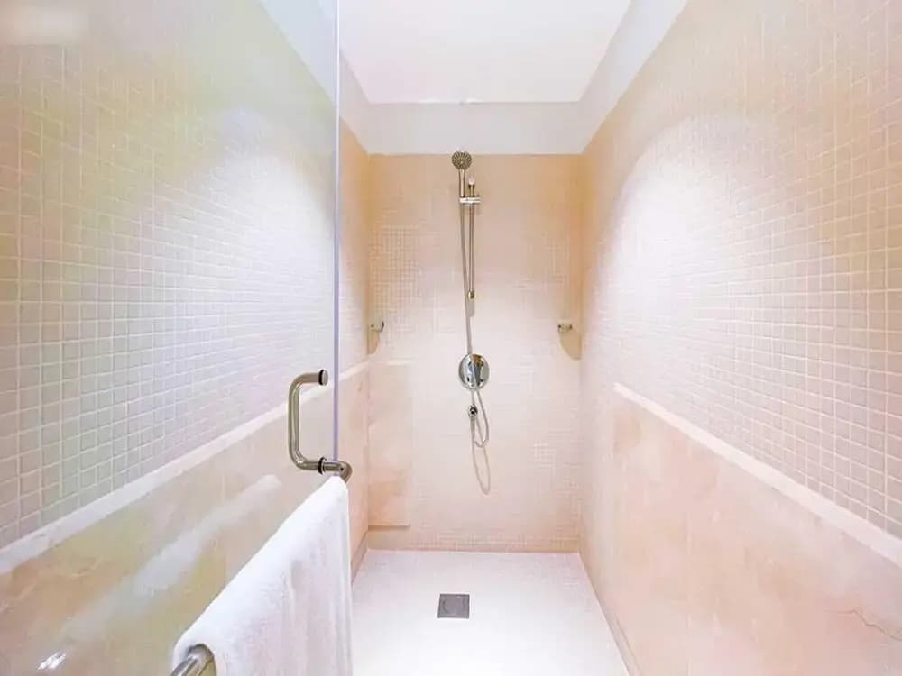 Amazing 1BR APT Downtown - photo 8