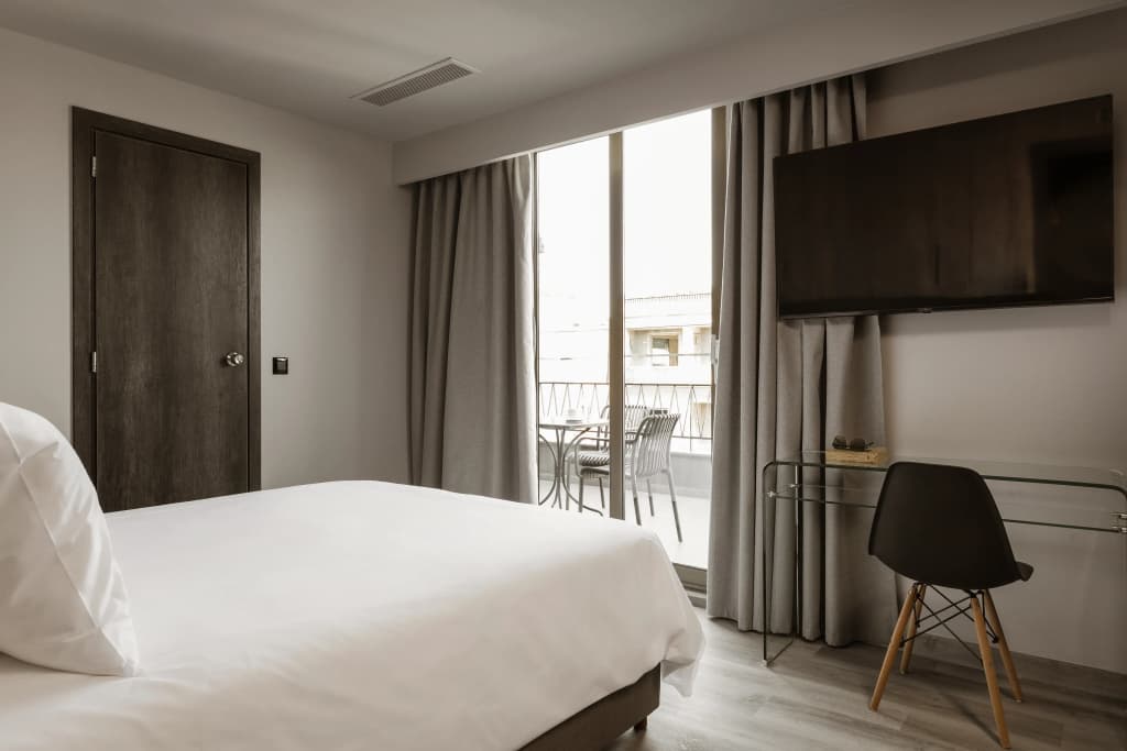 The Alassia Hotel - photo 17