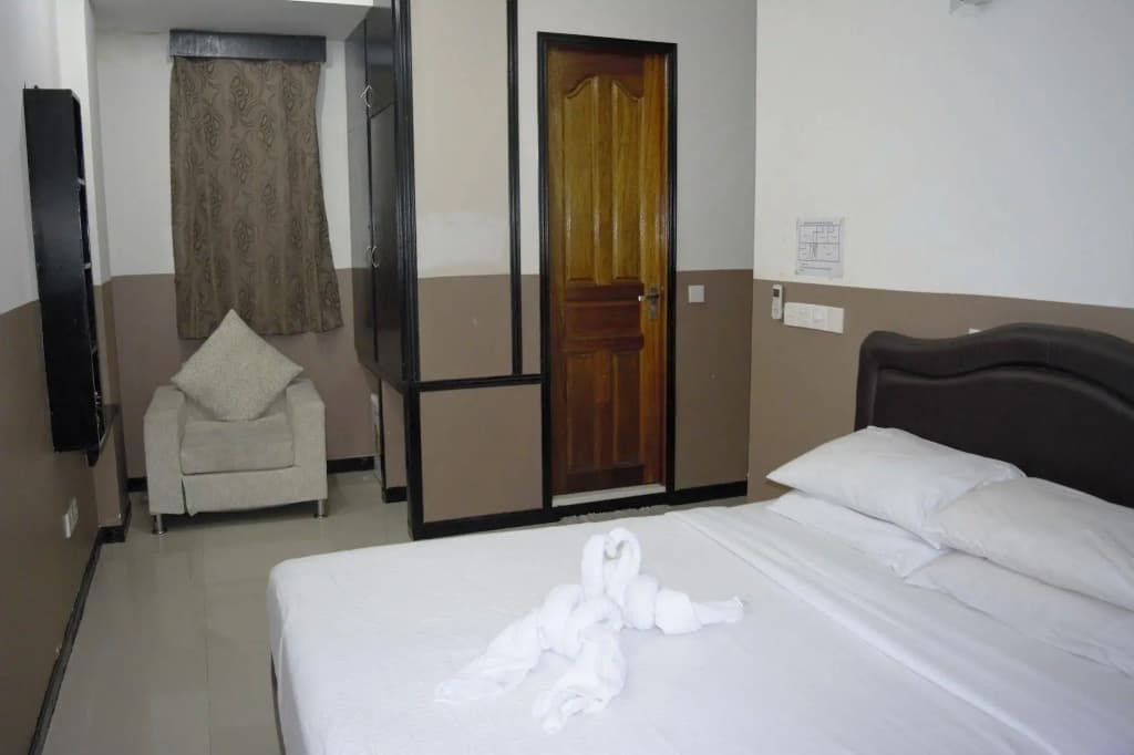 Ashaz Inn - photo 6