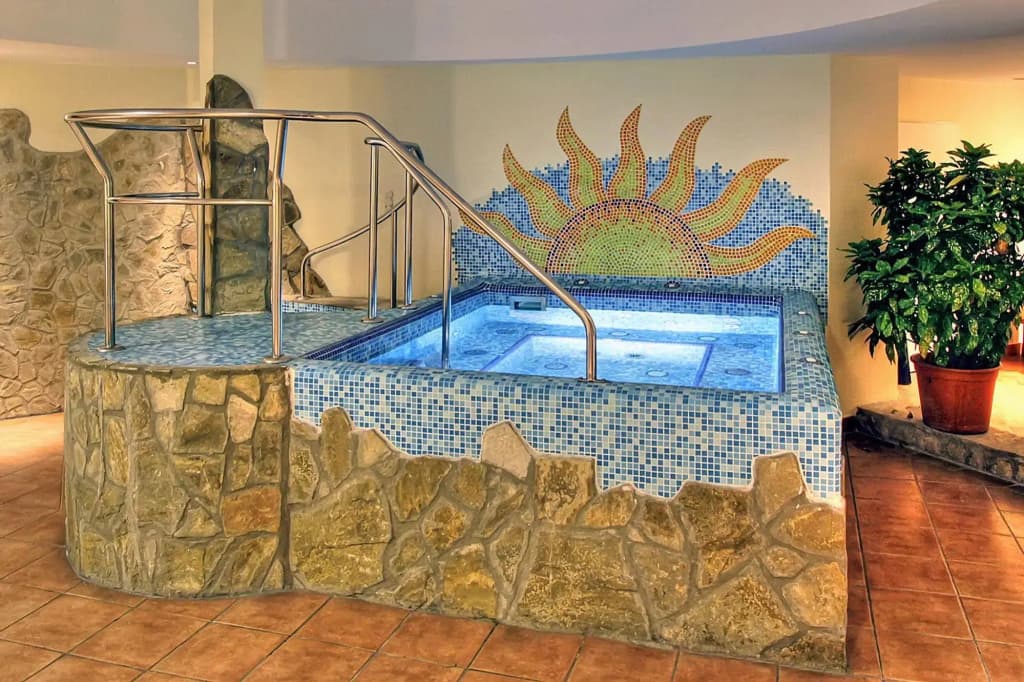 Hotel Mediterran - photo 20