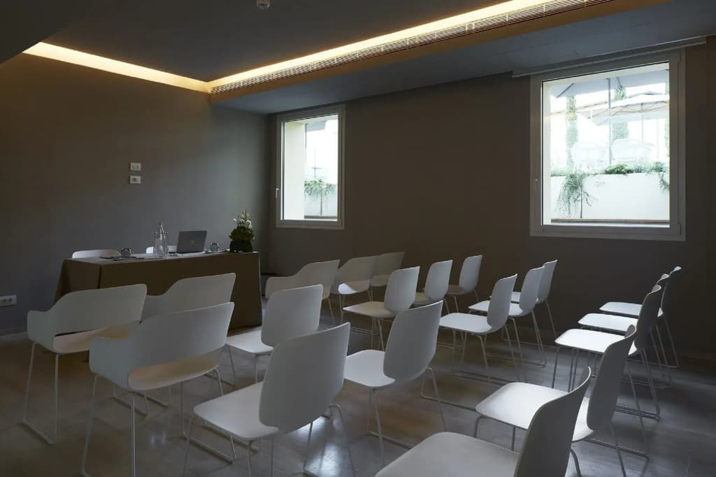 Glance Hotel In Florence - photo 22