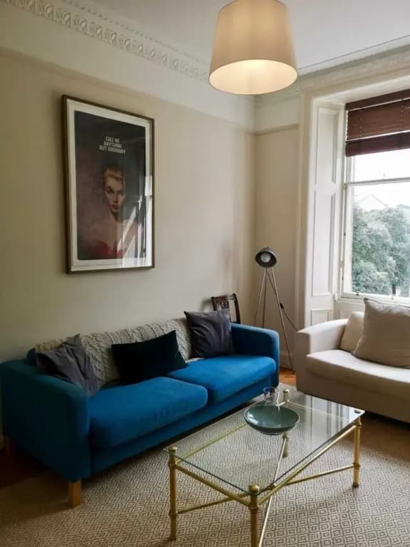Bright 2 Bedroom Dalry Apartment - photo 8