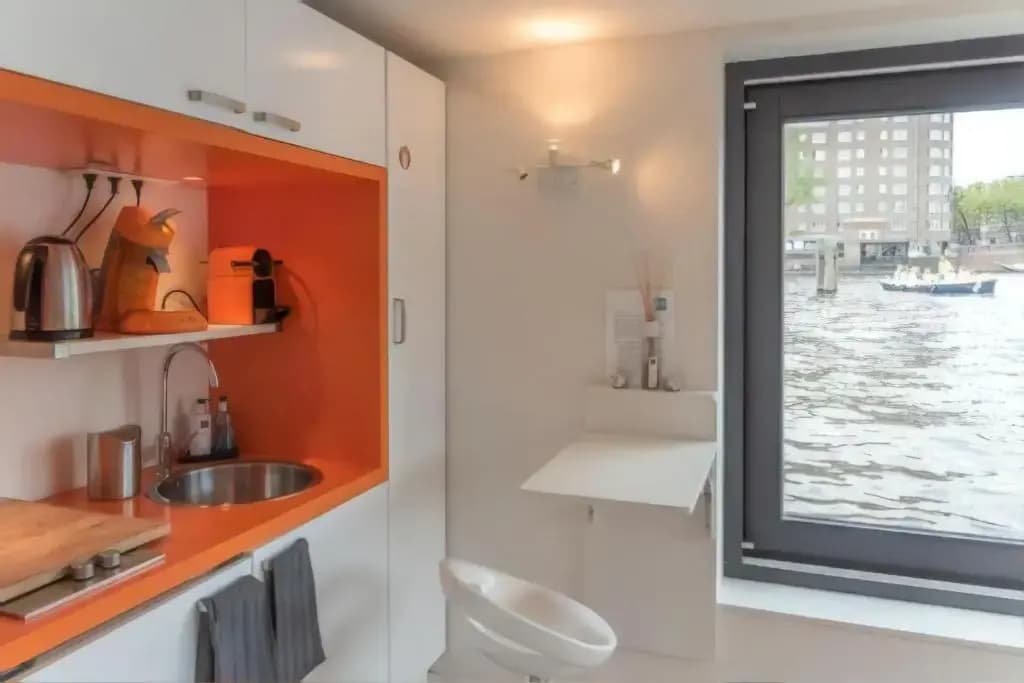Houseboat Ark van Amstel - photo 2
