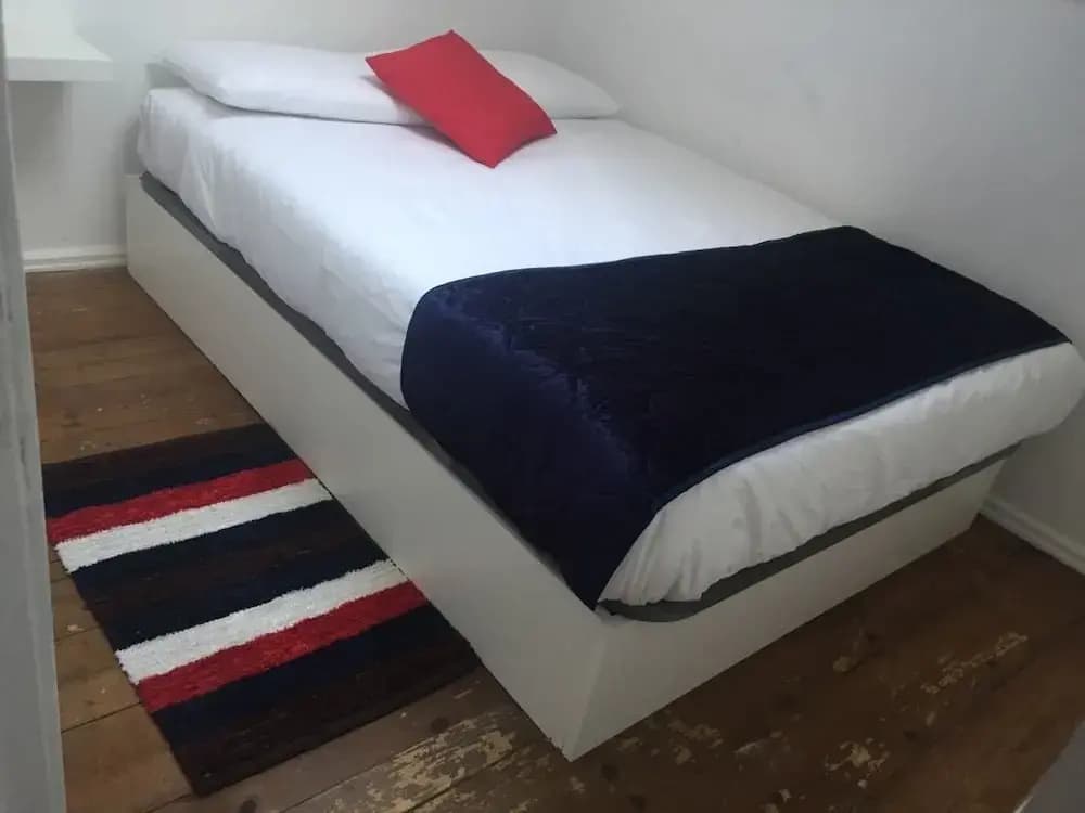 Royalty Hostel - photo 2