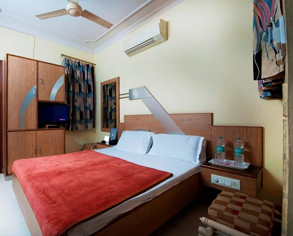 Hotel Tourist Lodge - photo 3